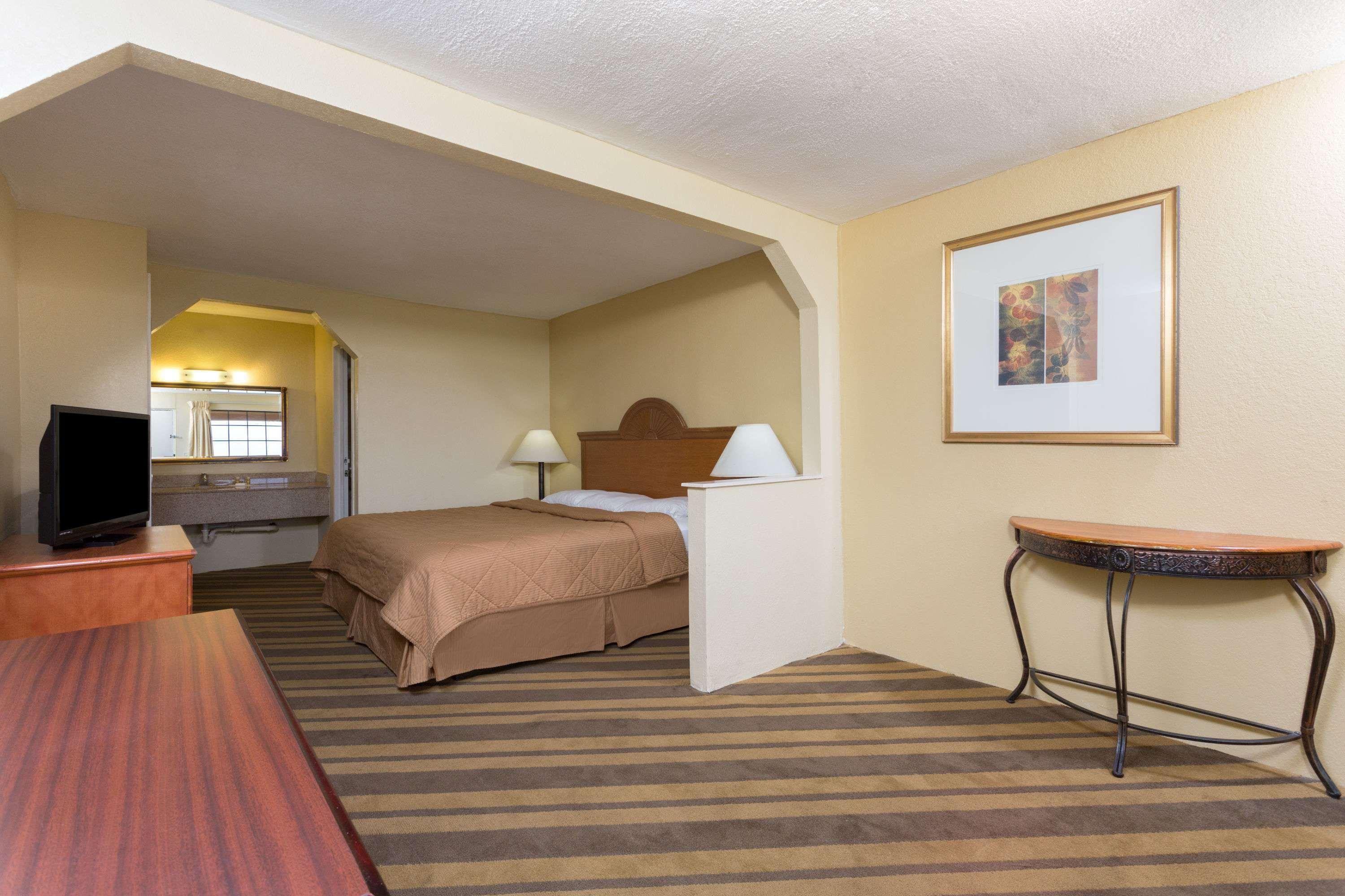 Days Inn & Suites By Wyndham Vicksburg Exteriér fotografie