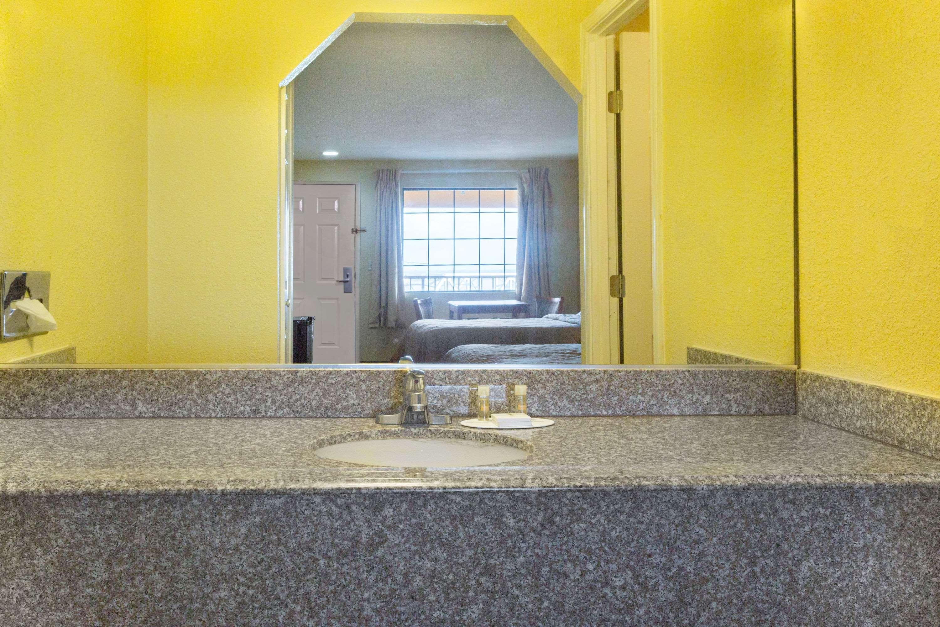 Days Inn & Suites By Wyndham Vicksburg Exteriér fotografie