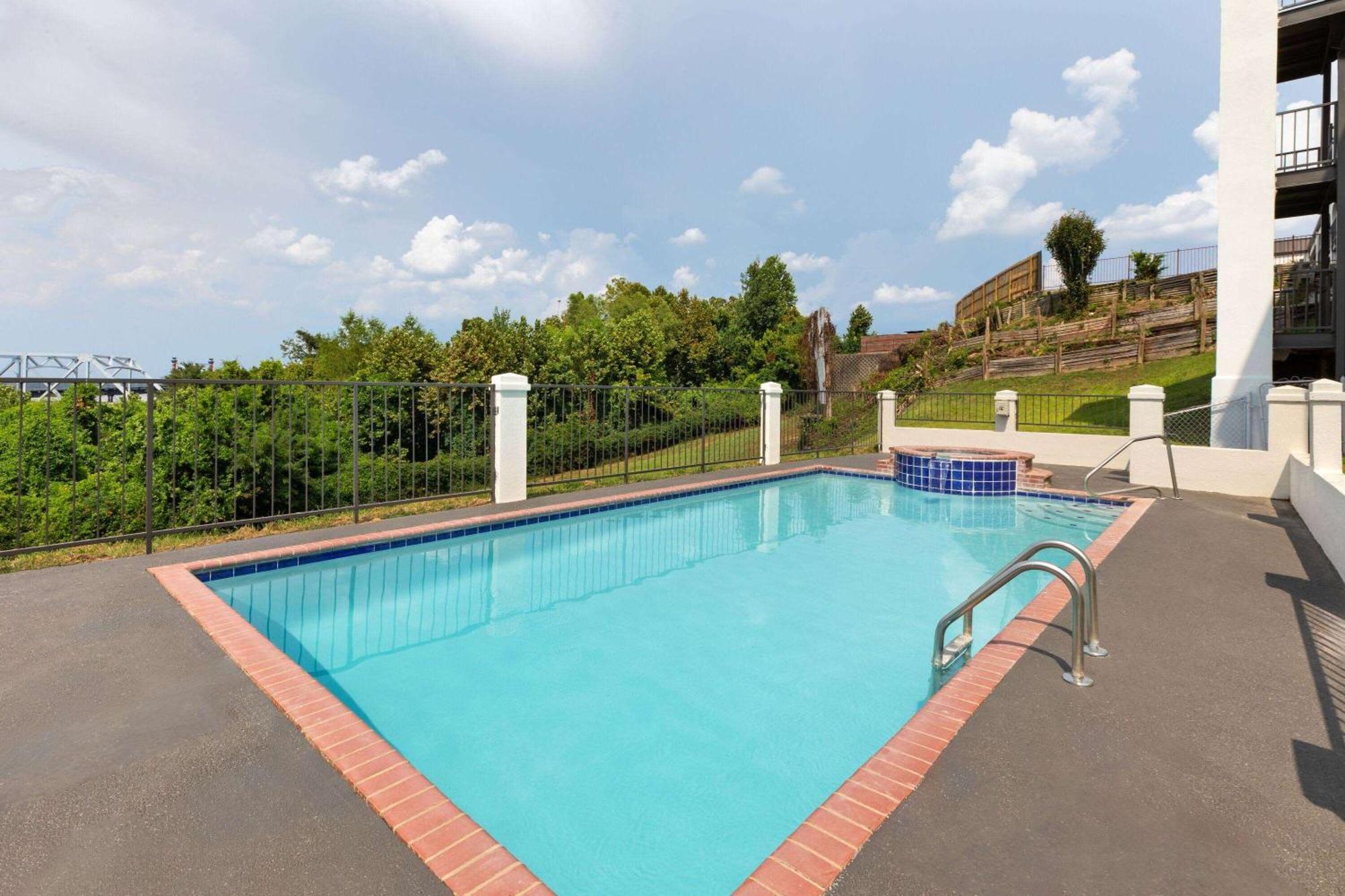 Days Inn & Suites By Wyndham Vicksburg Exteriér fotografie