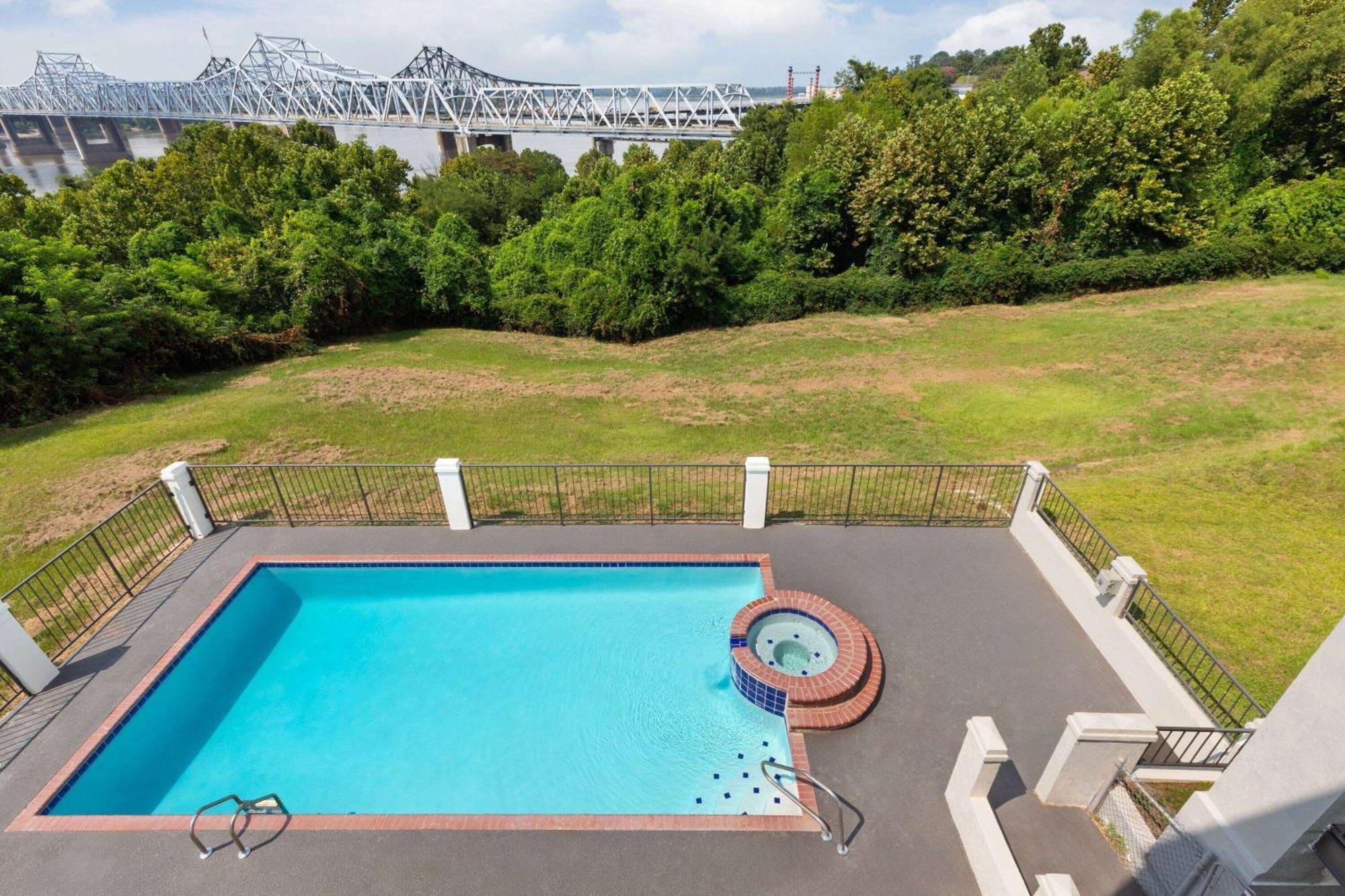 Days Inn & Suites By Wyndham Vicksburg Exteriér fotografie